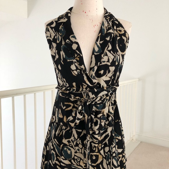 ‼️Sold ‼️Cute printed halter romper - Picture 7 of 8